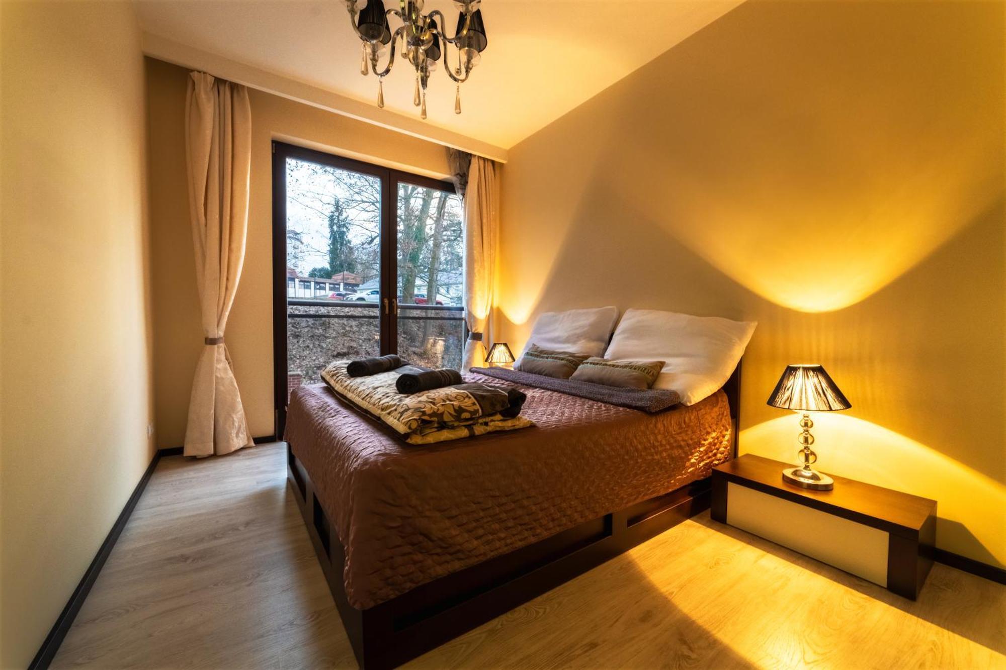 קרלובי וארי Imperial Apartment In Bohemia Residence By Rentez מראה חיצוני תמונה